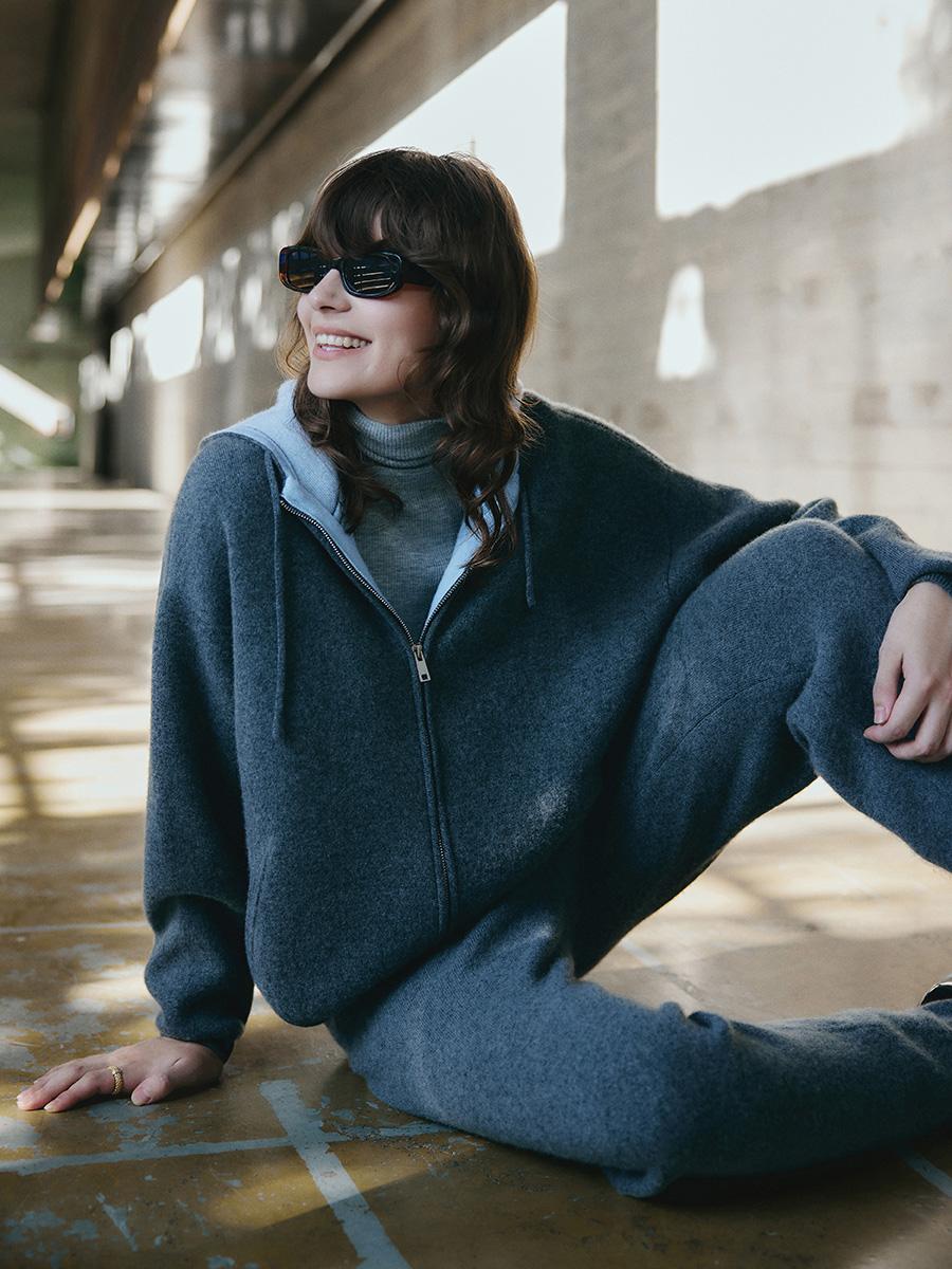 Air layer Hooded Cardigan